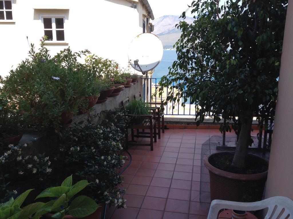 Bed & Breakfast Castello Aragonese Gaeta Bagian luar foto