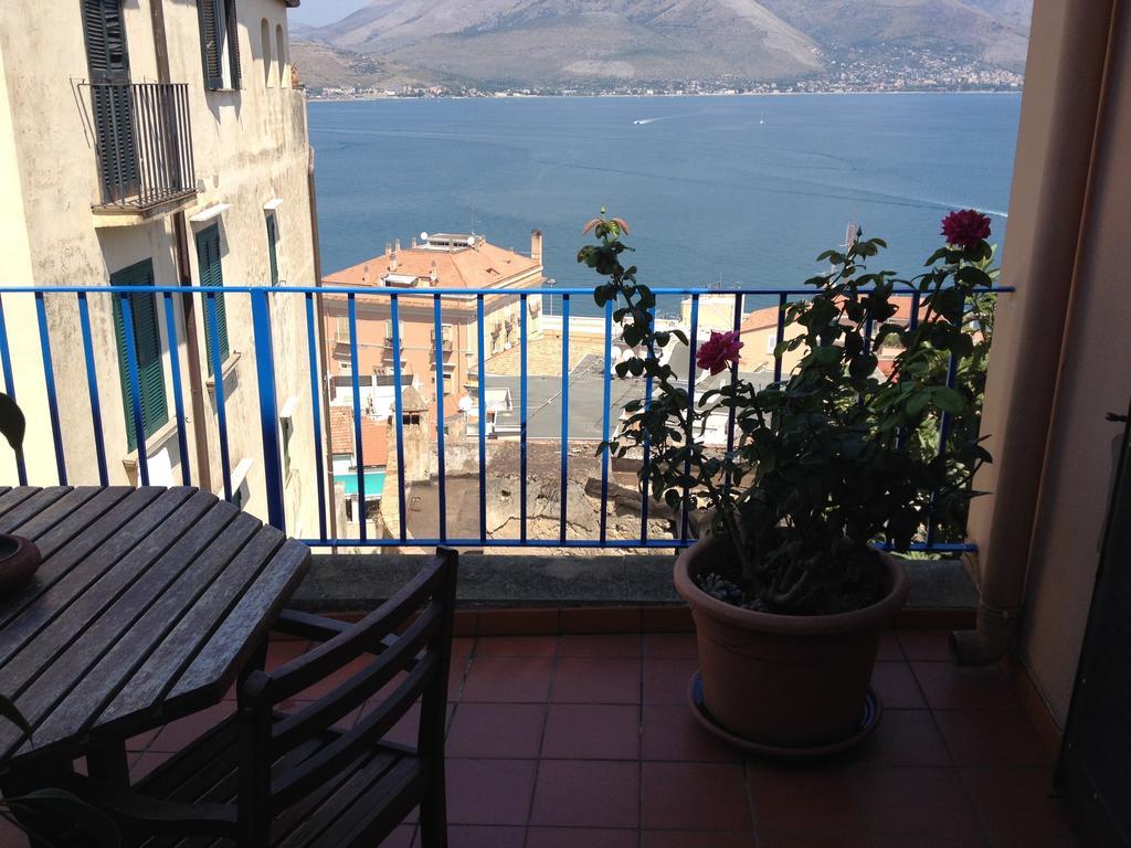 Bed & Breakfast Castello Aragonese Gaeta Ruang foto