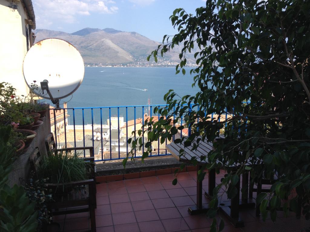 Bed & Breakfast Castello Aragonese Gaeta Bagian luar foto